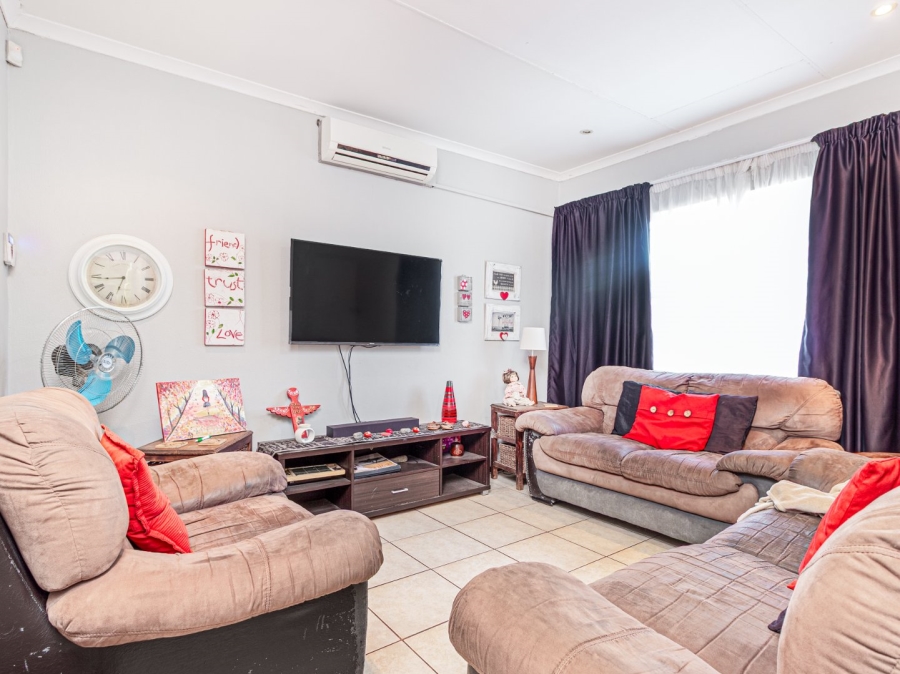 3 Bedroom Property for Sale in Melodie North West